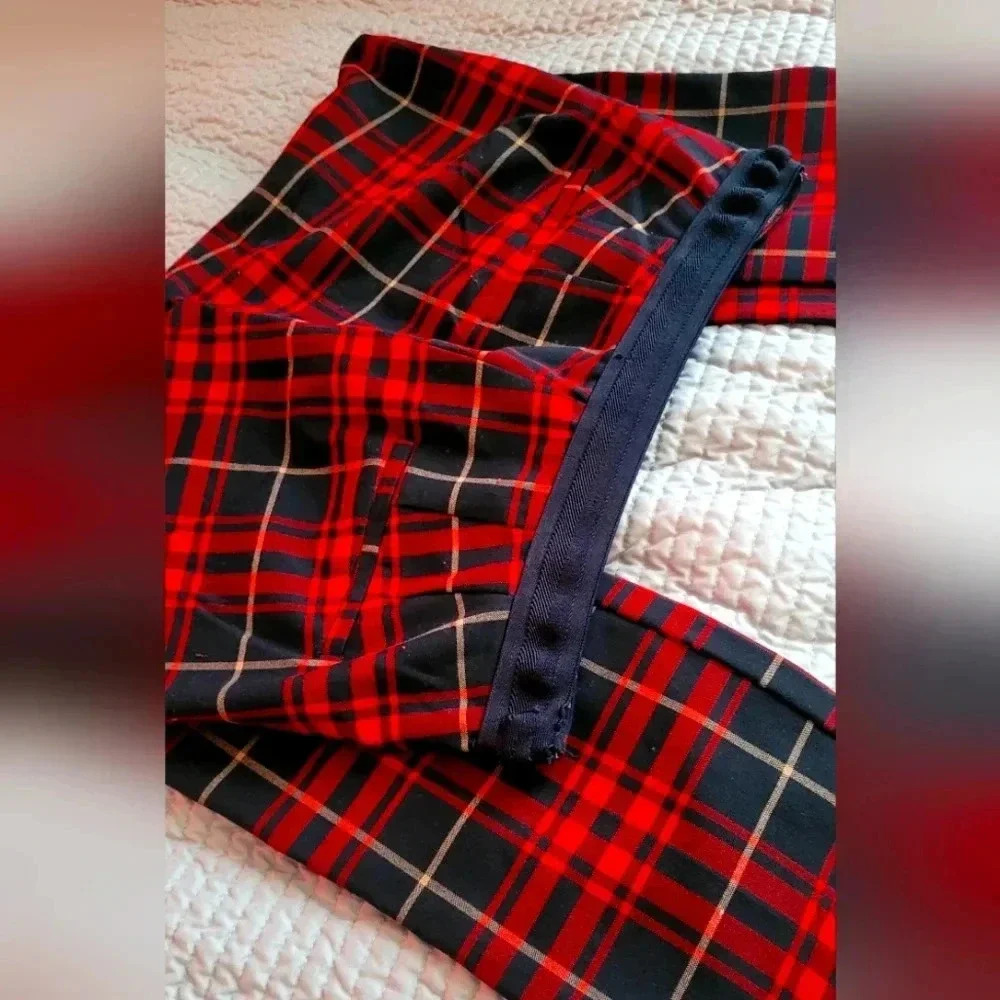 Zara Basic, red with black square pant, Medium,  in excellent condition - Picture 6 of 9